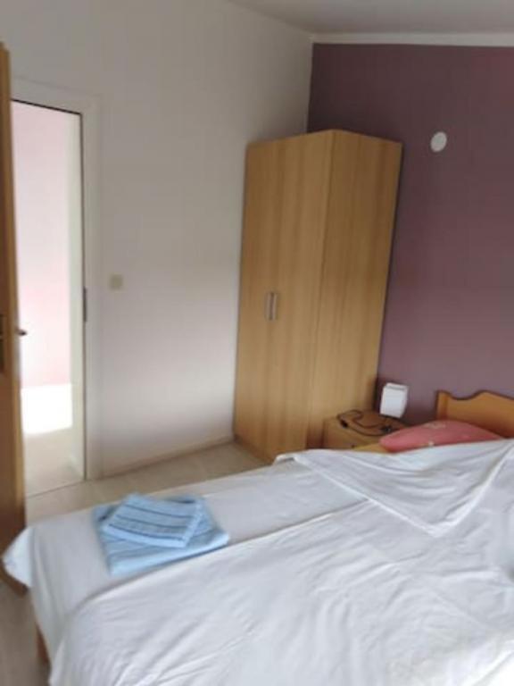 Apartments Lord Pirovac Bagian luar foto
