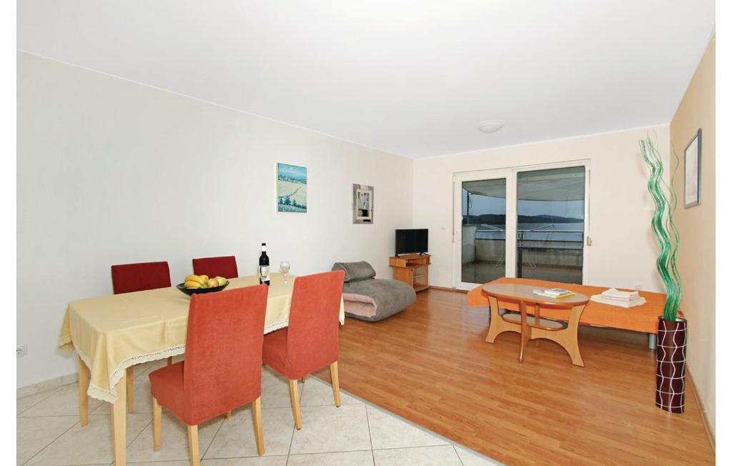 Apartments Lord Pirovac Bagian luar foto