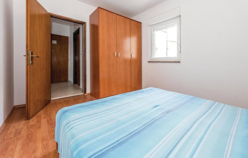 Apartments Lord Pirovac Bagian luar foto