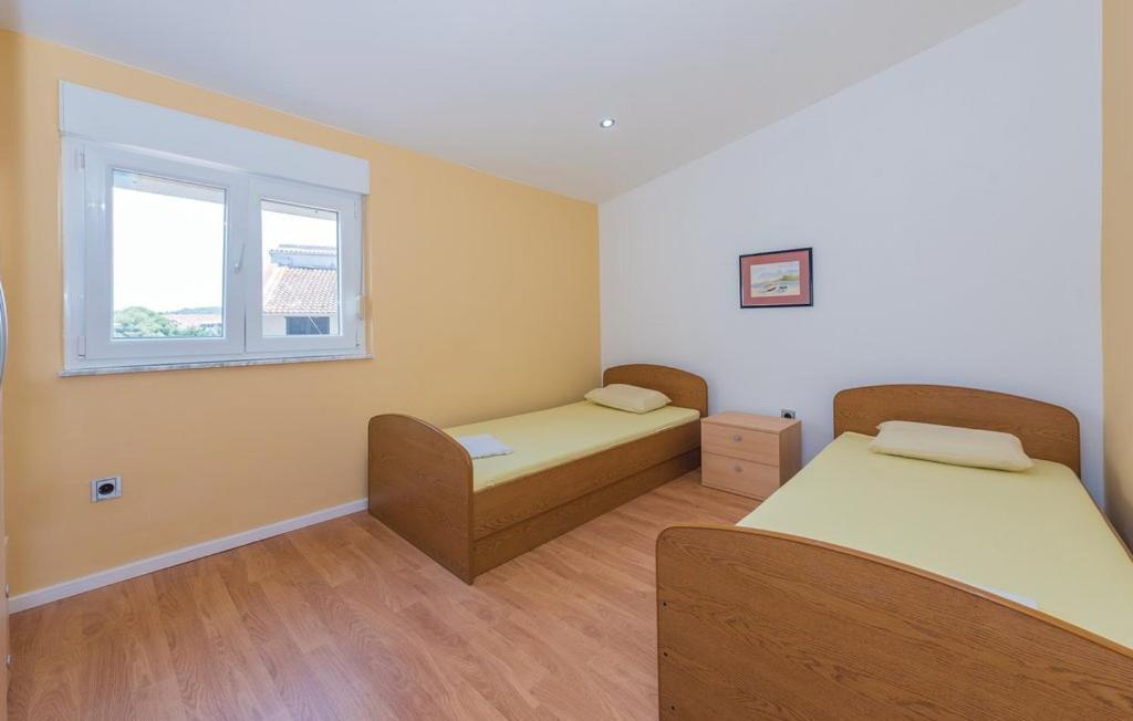 Apartments Lord Pirovac Bagian luar foto
